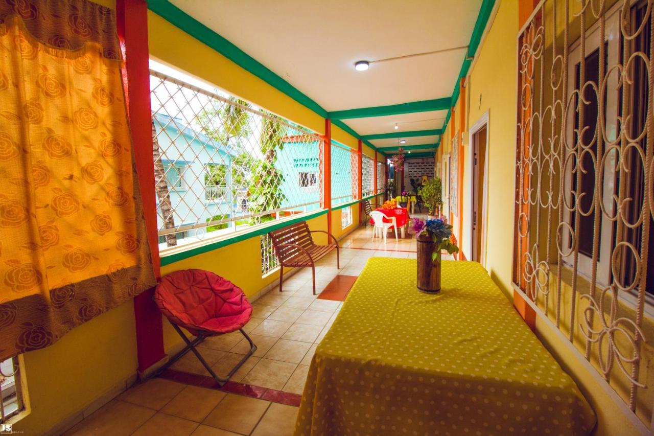 Hotel National Ambilobe Екстер'єр фото