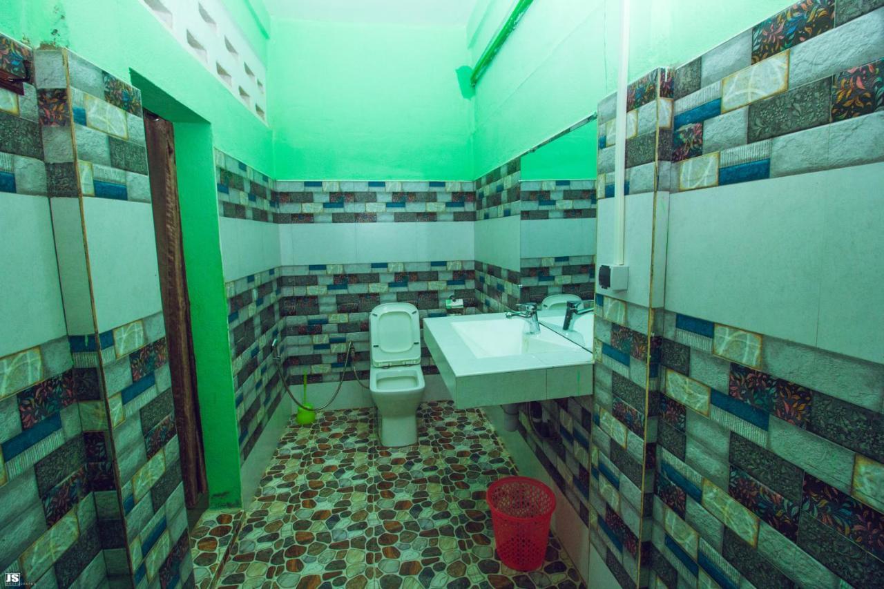 Hotel National Ambilobe Екстер'єр фото