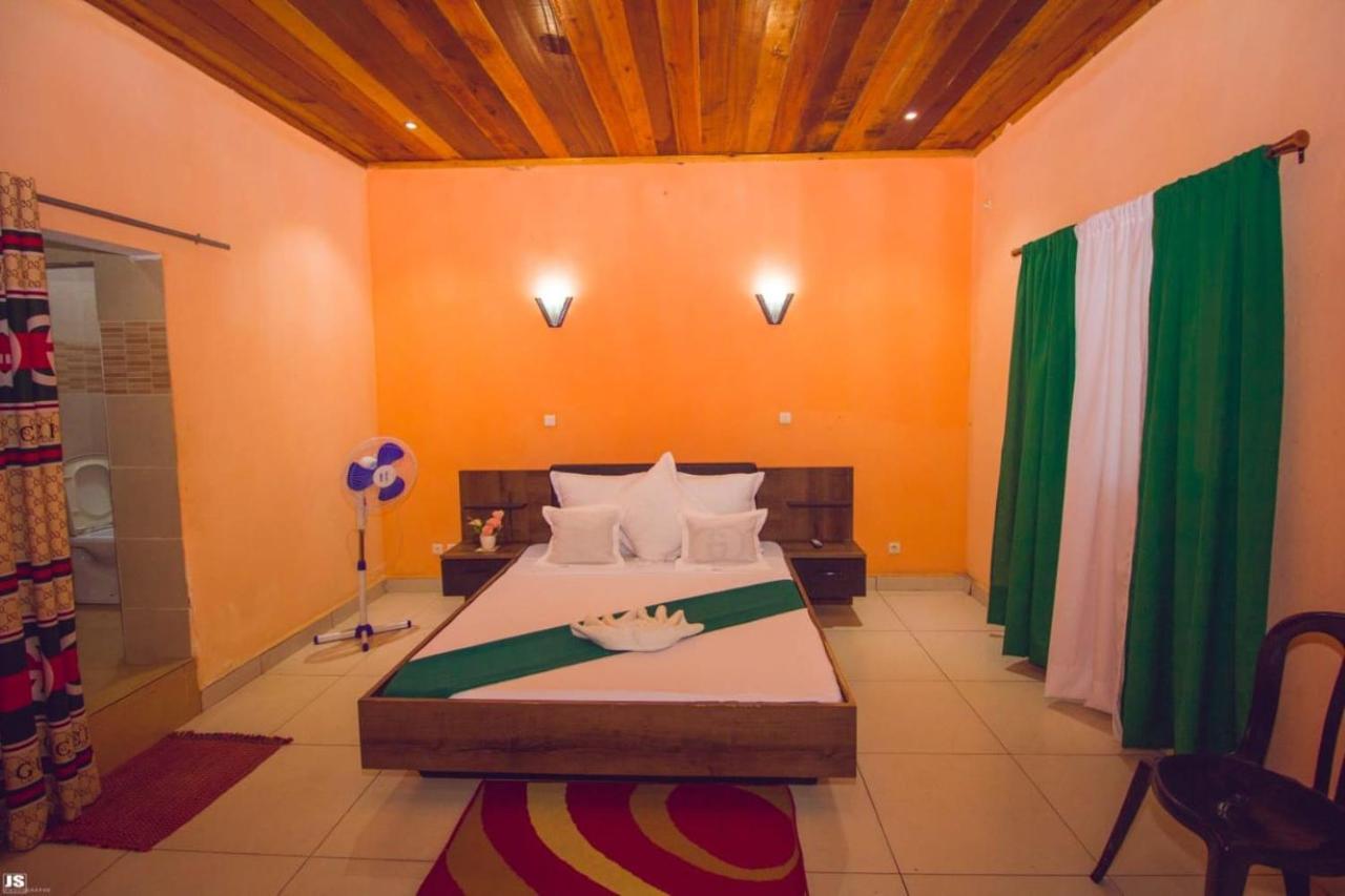 Hotel National Ambilobe Екстер'єр фото